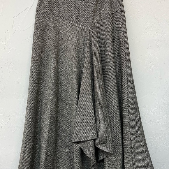 Women’s Gray & Black 8P Wool Skirt - Picture 3 of 7